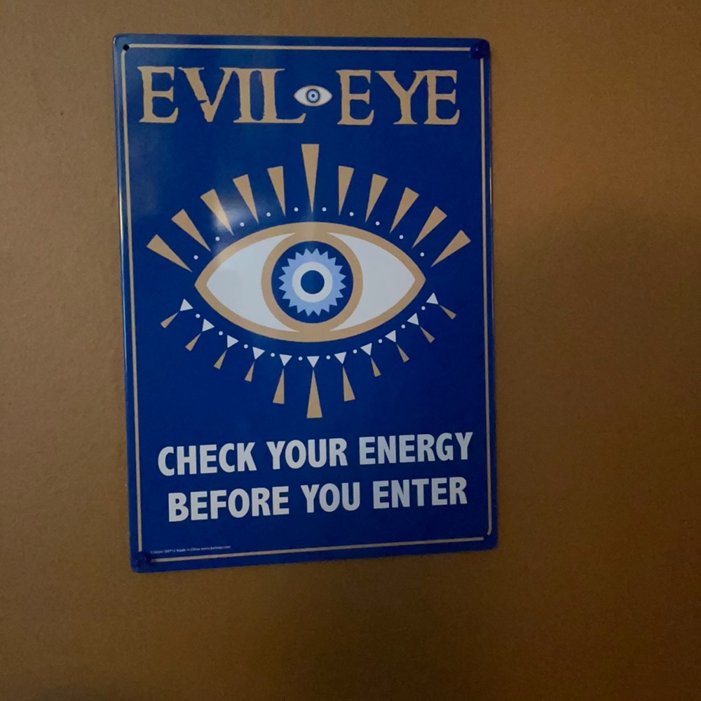 I am selling a cute evil eye wall decor